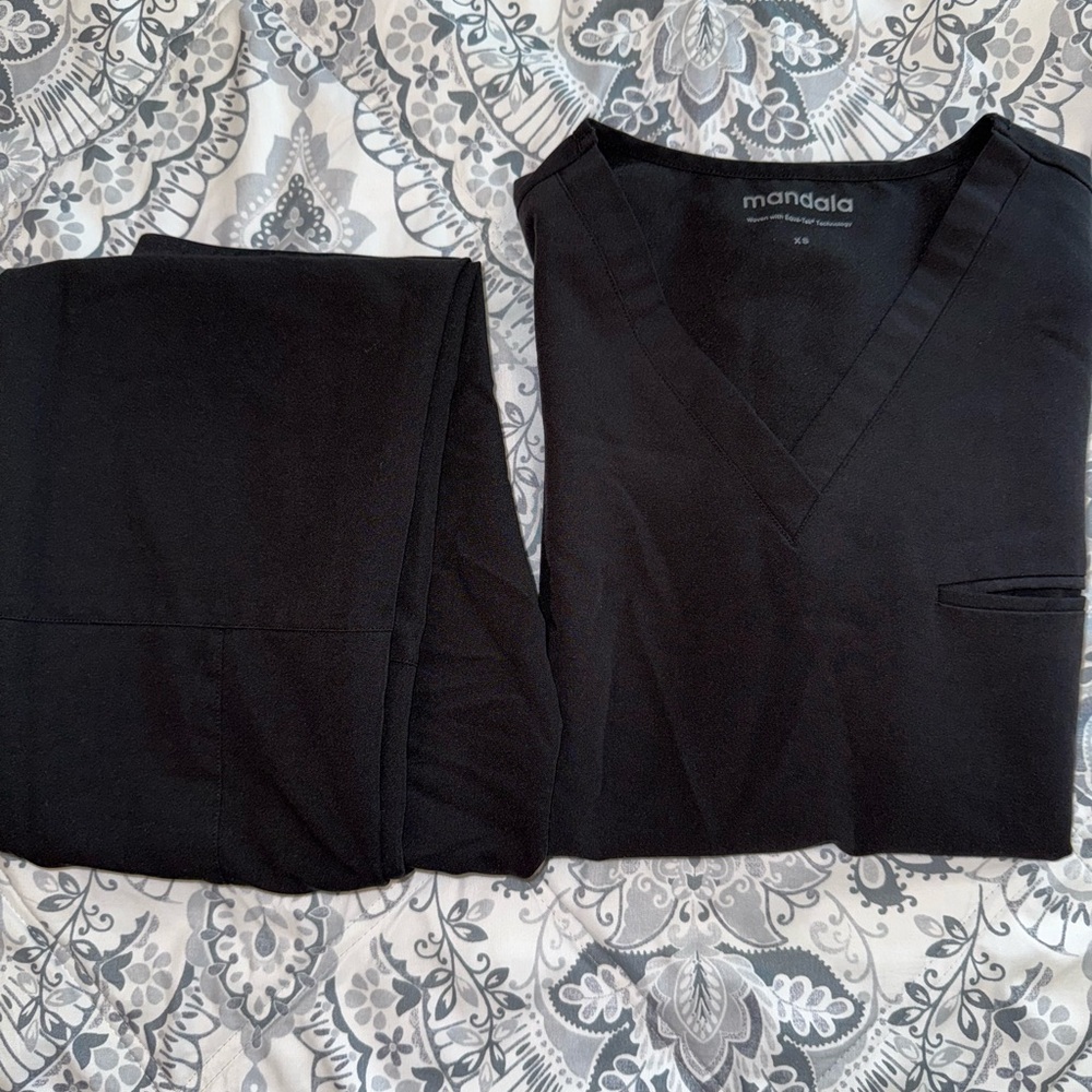 Black Mandala Scrub Set XS